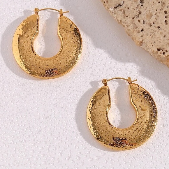 New Chunky 18K PVD Gold Plated Hollow Flat Hoop Earrings - Picture 4 of 8